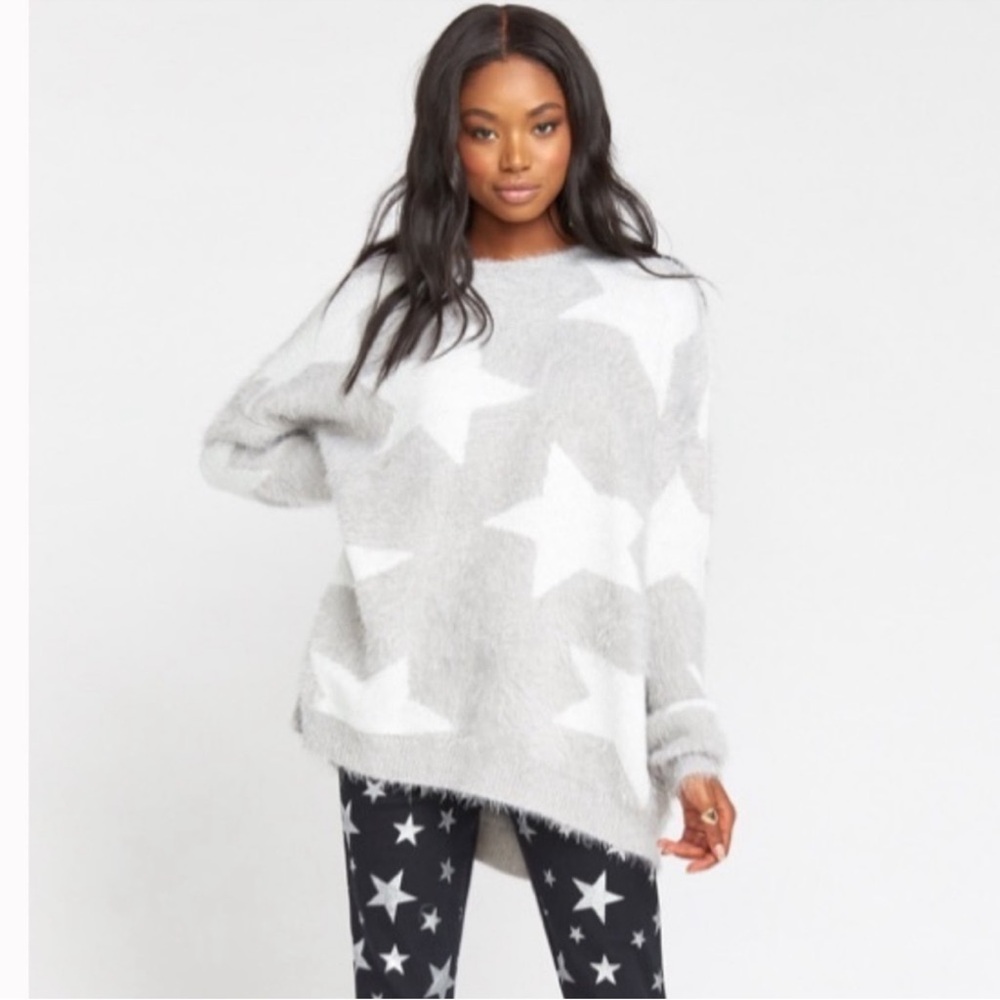 NWOT Show Me Your Mumu Leighanne Sweater
Fuzzy Star Knit Sz Small